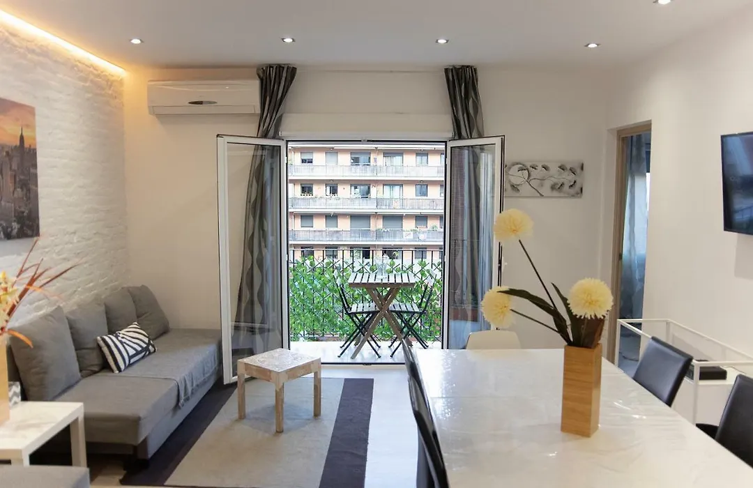 YOUR HOME - Sagrada Familia Apartment-1