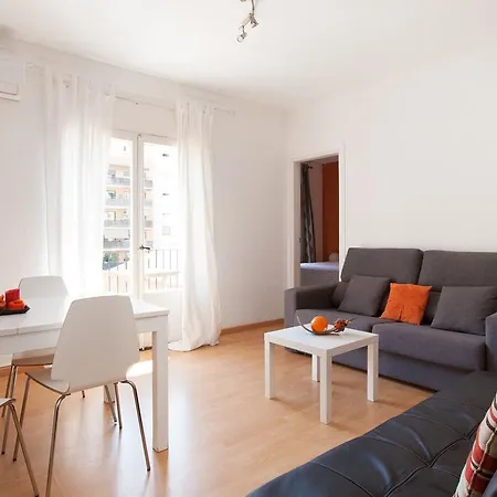 YOUR HOME - Sagrada Familia Apartment-2